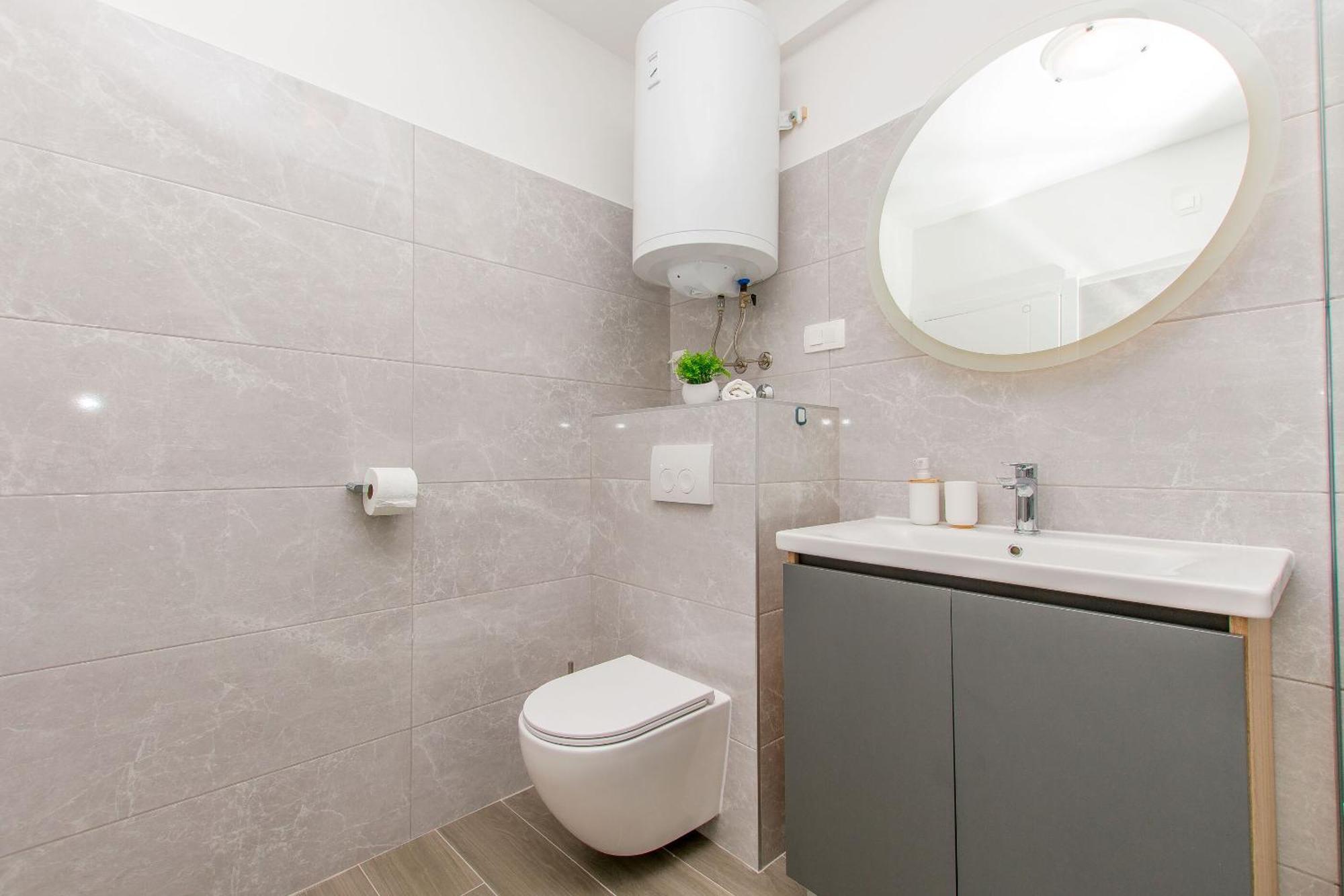 Apartment Petea Omis Exterior photo